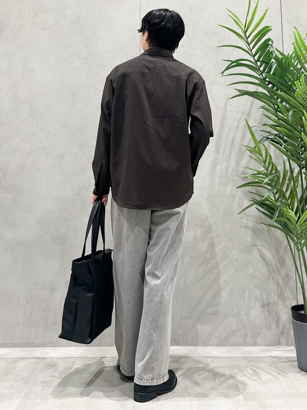 SHI-MAさんの「THE SHOP TK｜リンクスジャカード長袖Tシャツ【サスティナブル素材使用/洗濯機OK】」を使ったコーディネート