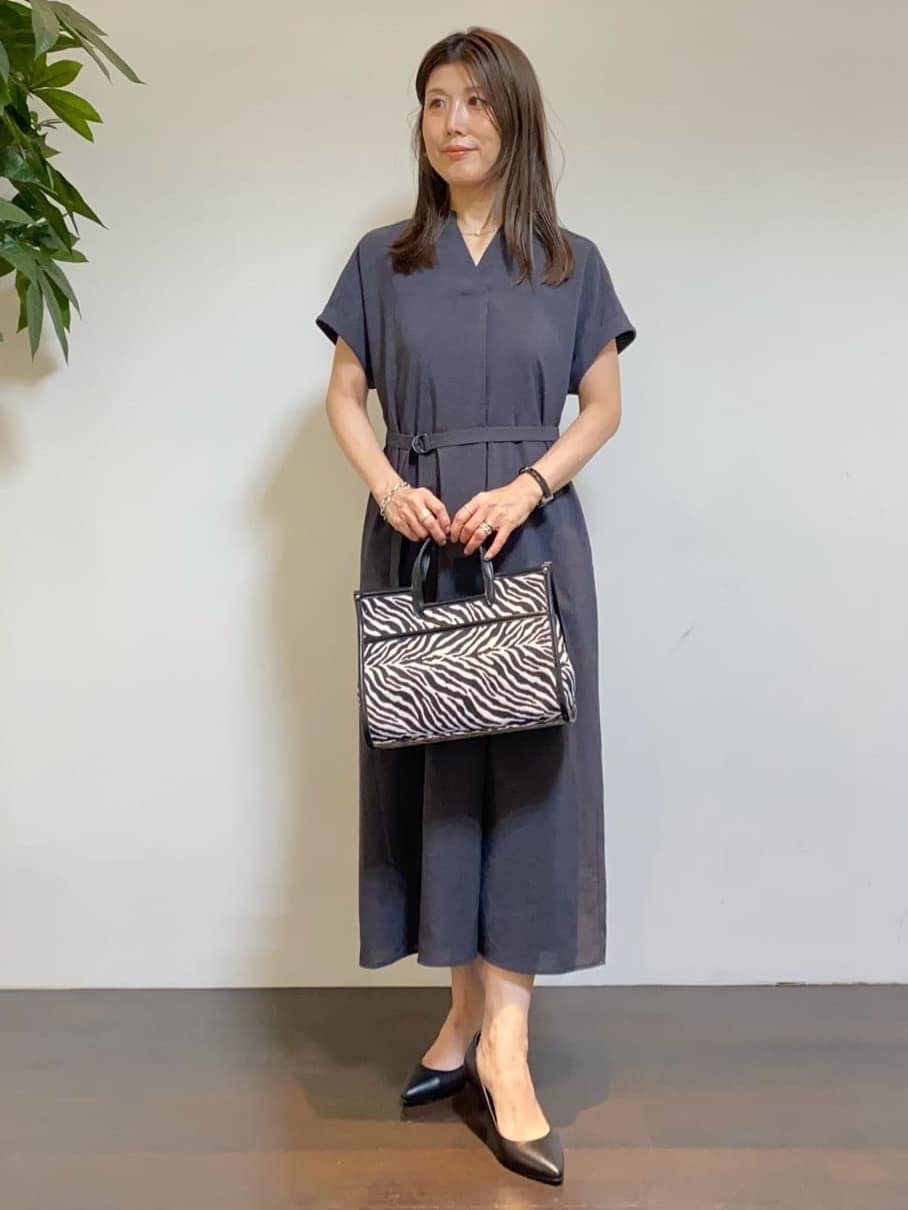 tomoさんの「UNTITLED｜【UV/はっ水】リラククールワンピース」を使ったコーディネート