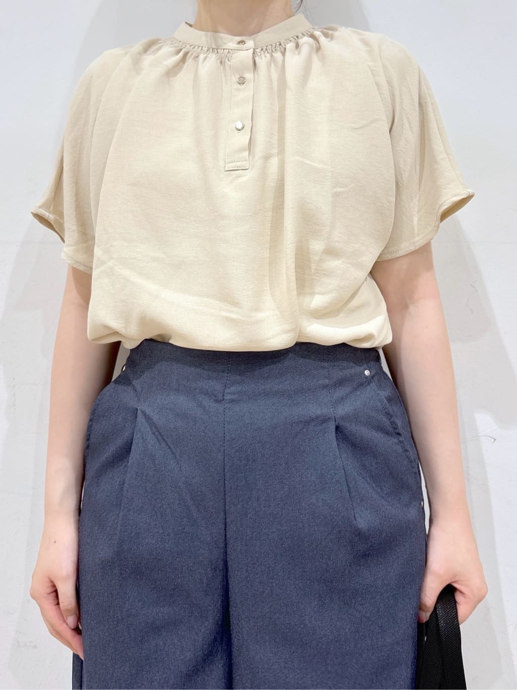 るーさんの「grove｜サマーハイパーストレッチワイドパンツ」を使ったコーディネート