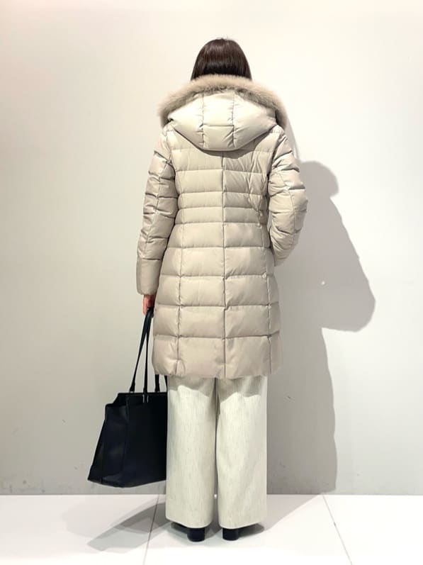murayamaさんの「INDIVI｜【名品／撥水／抗菌防臭】ロング丈リサイクルダウンコート」を使ったコーディネート