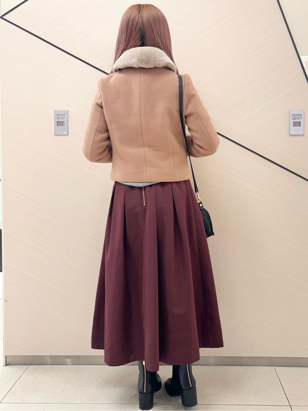 Rinaさんの「DRESSTERIOR｜2WAYレースカラーニット」を使ったコーディネート