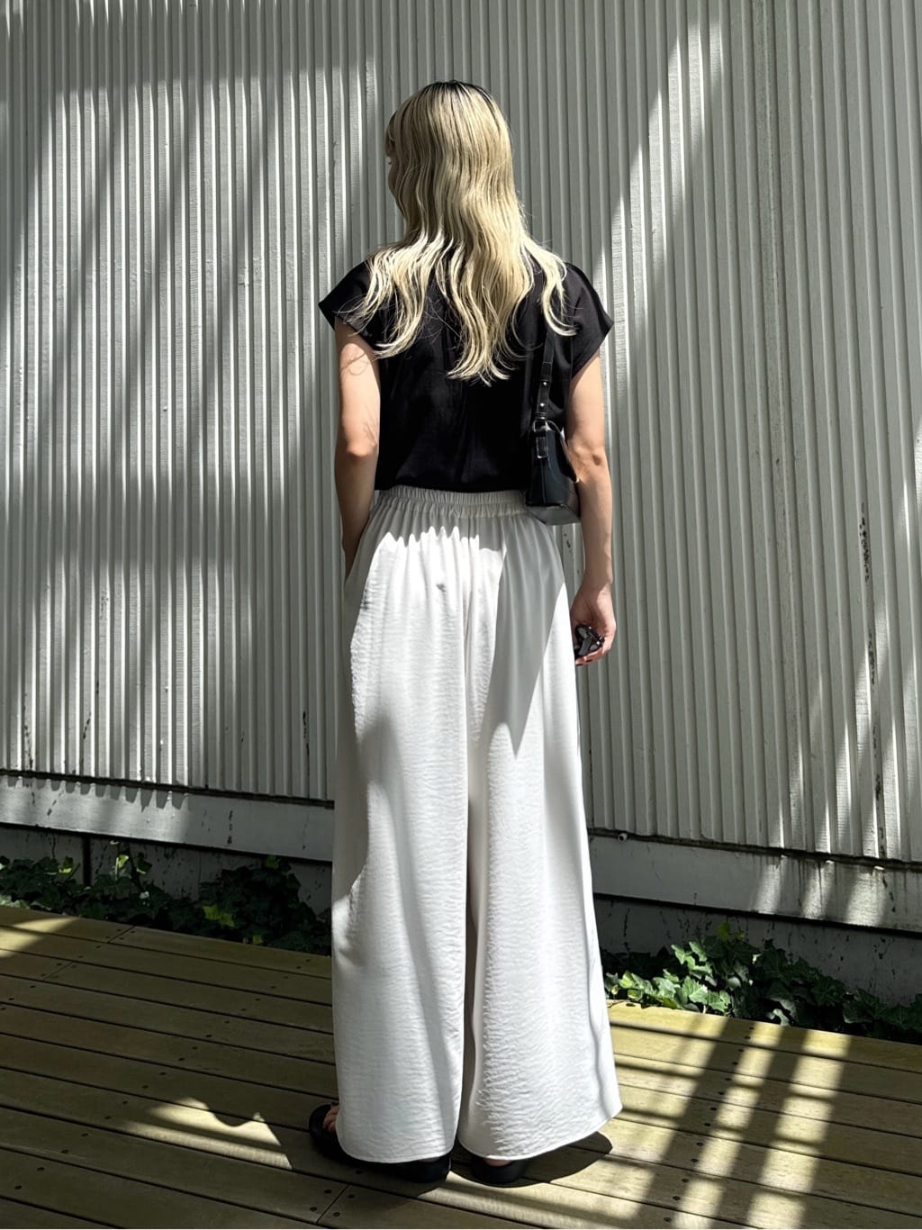 omaさんの「THE SHOP TK｜合皮パイピングフレンチTシャツ【洗える】」を使ったコーディネート