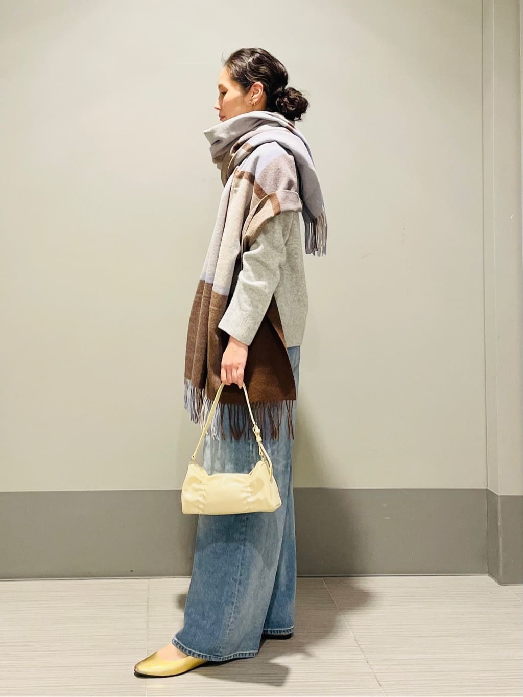 Annさんの「DRESSTERIOR｜カシミヤブレンドフードニット」を使ったコーディネート