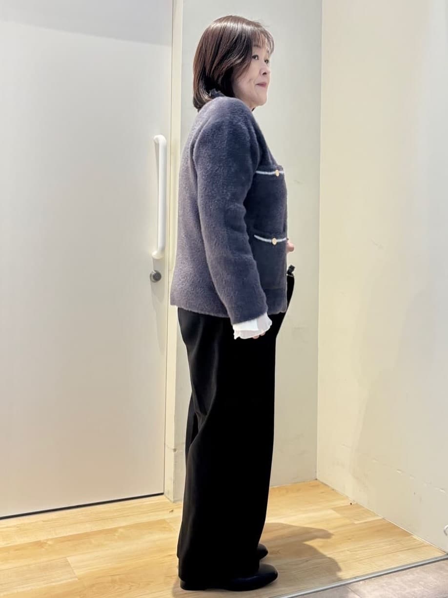 ゆみさんの「grove｜軽やかフェザーで魅せる、クラシカルな主役カーディガン」を使ったコーディネート