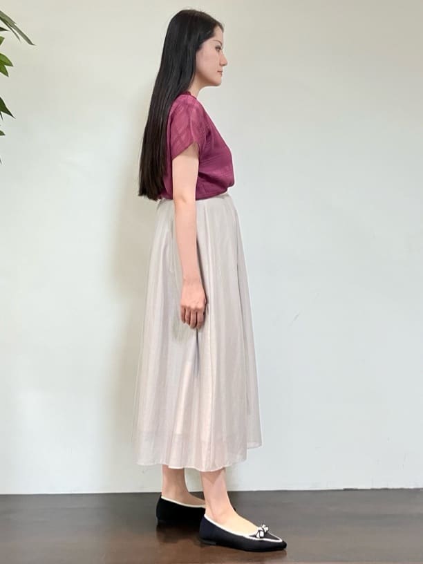 カレンさんの「UNTITLED｜【後ろウエストゴム/洗える】シアーフレアースカート」を使ったコーディネート
