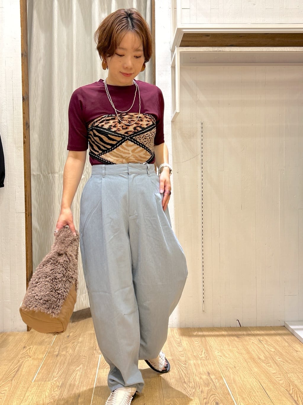 ga_riさんの「THE SHOP TK｜5分袖シアーTシャツ【二の腕カバー/洗濯機OK】」を使ったコーディネート