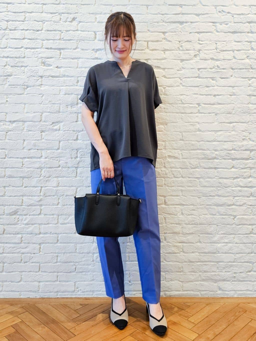 ゆゆさんの「SHOO･LA･RUE｜【洗濯機可/S-3L/美脚シルエット】通勤・セレモニーにも　きちんと見えする ソフトスティックパンツ」を使ったコーディネート