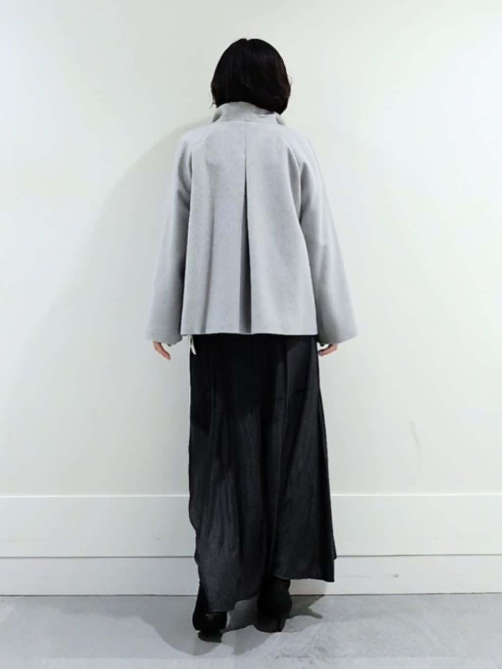 ミズタさんの「UNTITLED｜【フリル取り外し可/きれいめエレガント】フリルシャツレイヤード風ニット」を使ったコーディネート