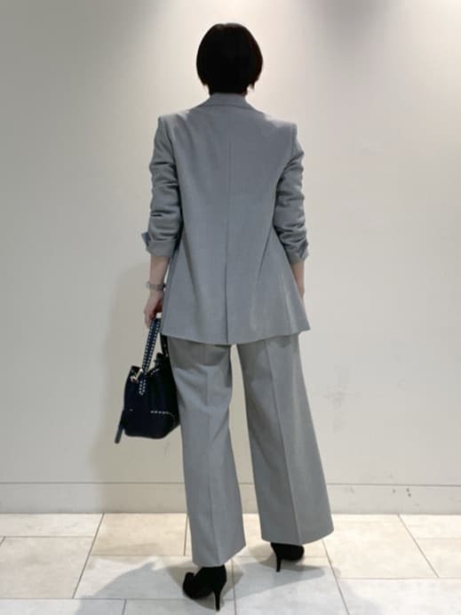 フミさんの「Reflect｜【キレイめスタイル／通勤におすすめ◎】ボウタイシャンブレーカラーブラウス」を使ったコーディネート