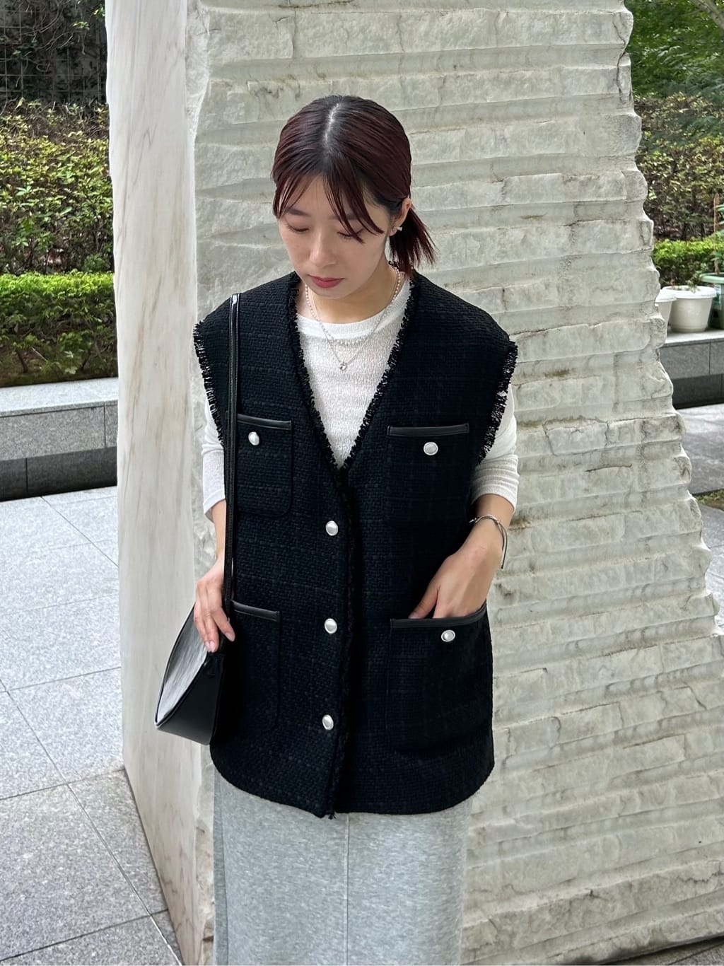RINAさんの「OPAQUE.CLIP｜ツイードVネックベスト【洗濯機OK】」を使ったコーディネート