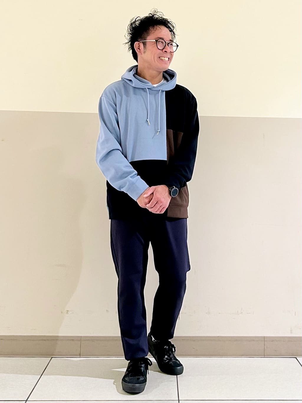 KENJI Iさんの「THE SHOP TK｜【一枚で着映える】ポンチブロッキングパーカ 洗濯機OK」を使ったコーディネート