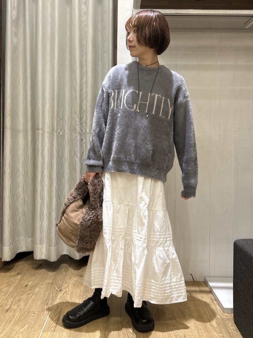 ga_riさんの「THE SHOP TK｜ベルベットフェザー ロゴニットプルオーバー」を使ったコーディネート