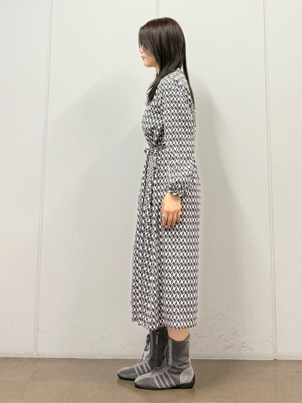 mizukiさんの「INDIVI｜【軽量／ウール混】ライトフォルム ロングコート」を使ったコーディネート