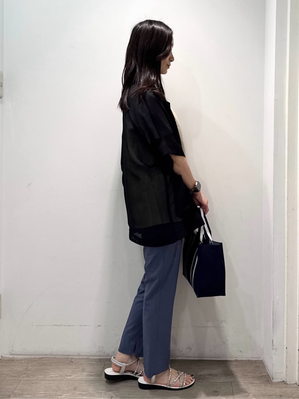 yuicciさんの「OPAQUE.CLIP｜麻混ハイストレッチイージースティックパンツ【洗濯機洗い可】」を使ったコーディネート