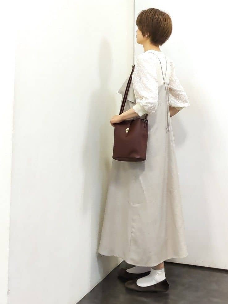 やまちゃんさんの「grove｜【カセット服】洗えるAラインキャミワンピース」を使ったコーディネート