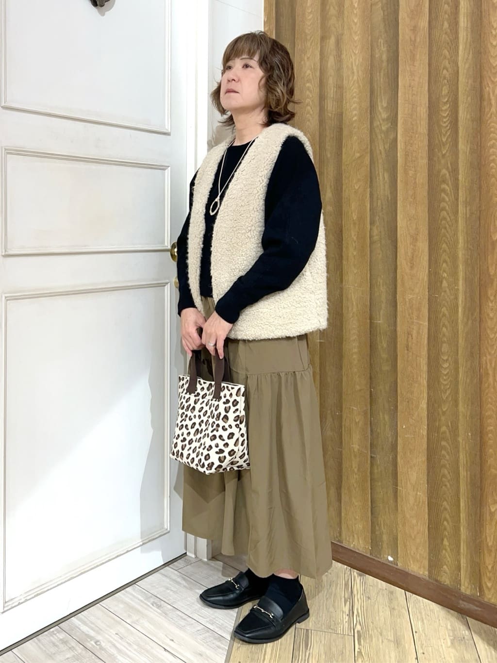 yuriyuriさんの「SHOO･LA･RUE｜ふわふわファーベスト」を使ったコーディネート