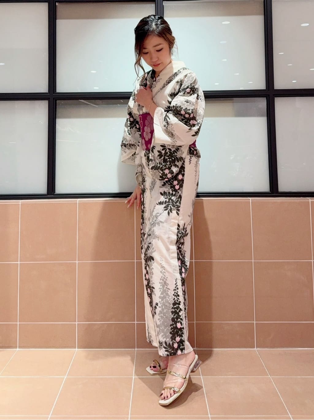 kaoriさんの「ESPERANZA｜スクエアトゥクリアフラットヒールミュール」を使ったコーディネート