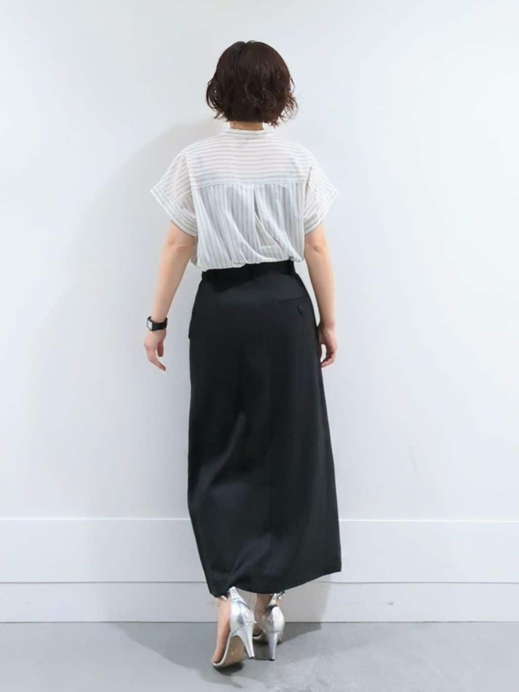 ミズタさんの「UNTITLED｜【洗える/スキッパー】フレンチスリーブシアーブラウス」を使ったコーディネート