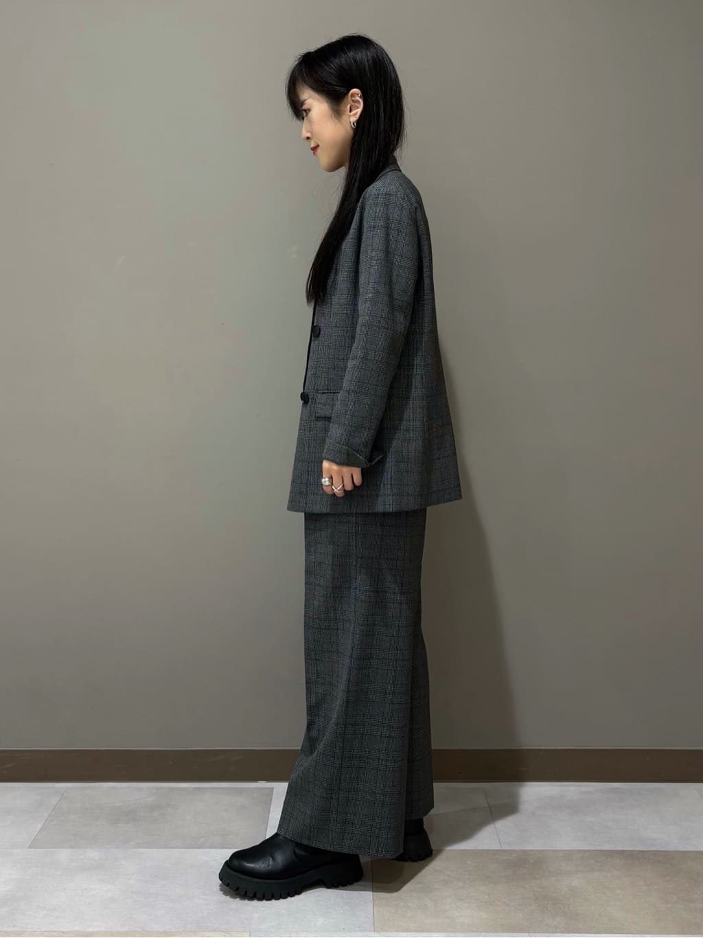 KEIKOさんの「INDIVI｜【洗える／オンオフ】チェック柄ダブルジャケット」を使ったコーディネート