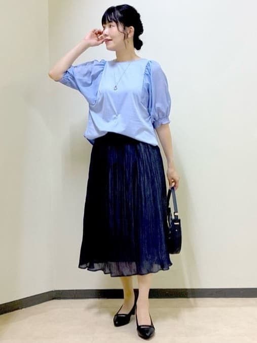  beni_gingerさんの「Reflect｜【華やかな揺れ感】ワッシャー加工タックフレアロングスカート」を使ったコーディネート