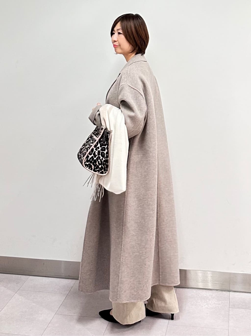 みなこさんの「UNTITLED｜【重ね着もおすすめ/洗える】ウールカシミヤ クルーネックニット」を使ったコーディネート