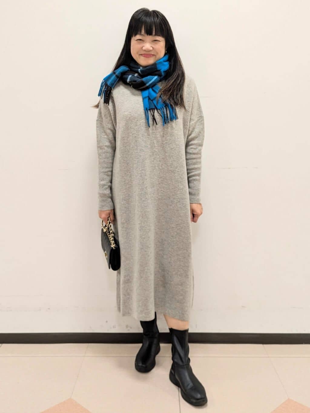 ともさんの「UNTITLED｜【ロング丈/ゆったりシルエット】テントライン ニットワンピース」を使ったコーディネート