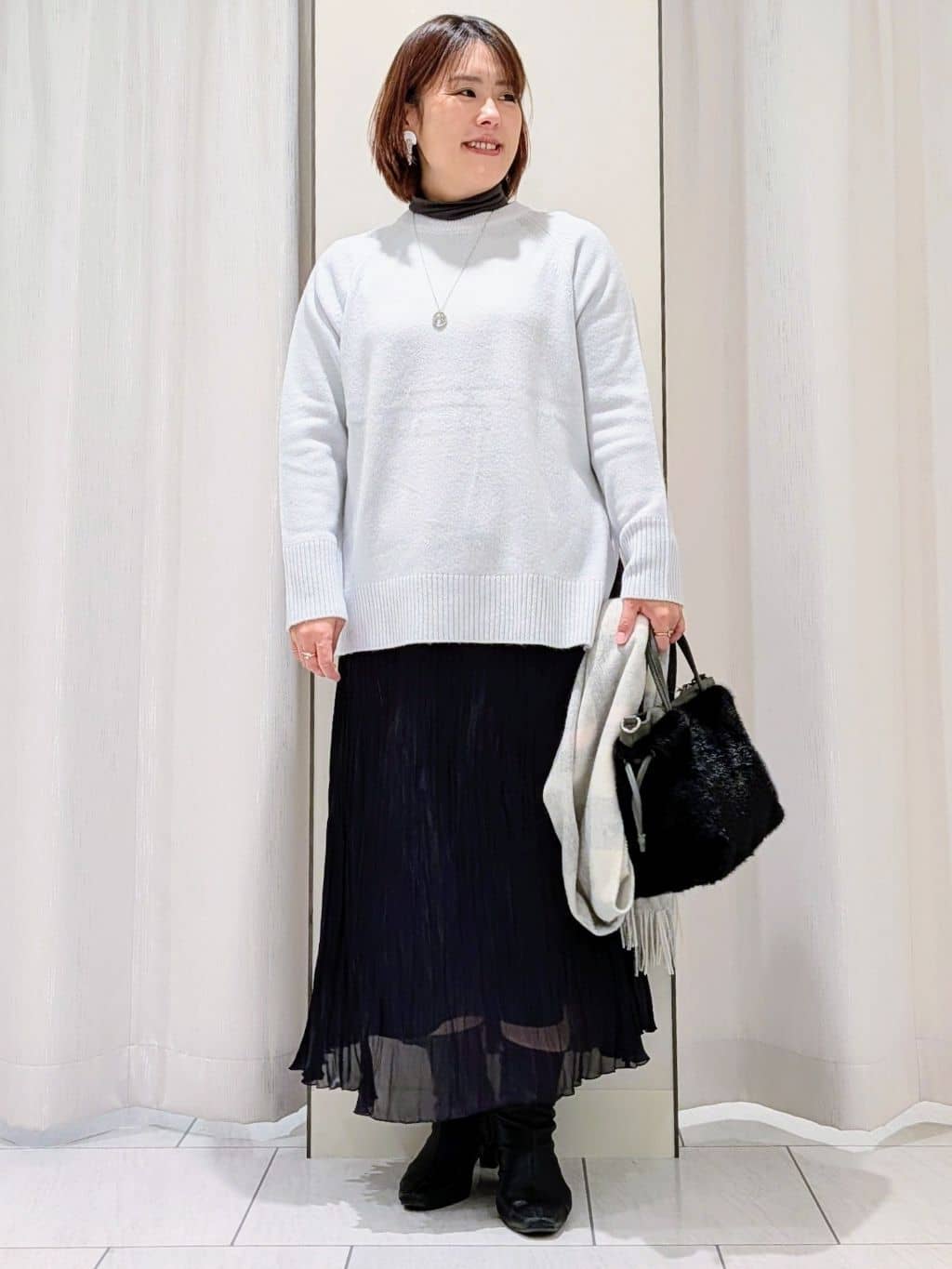 Onumaさんの「UNTITLED｜【重ね着もおすすめ/洗える】ウールカシミヤ クルーネックニット」を使ったコーディネート