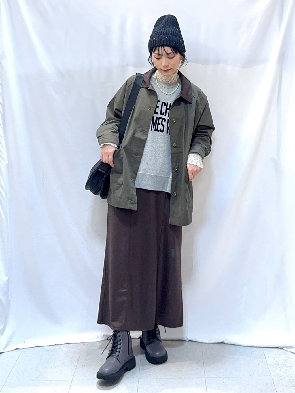 𝐇𝐢𝐫𝐨𝐦𝐢さんの「SHOO･LA･RUE｜グラフィックアソート裏毛スウェット」を使ったコーディネート