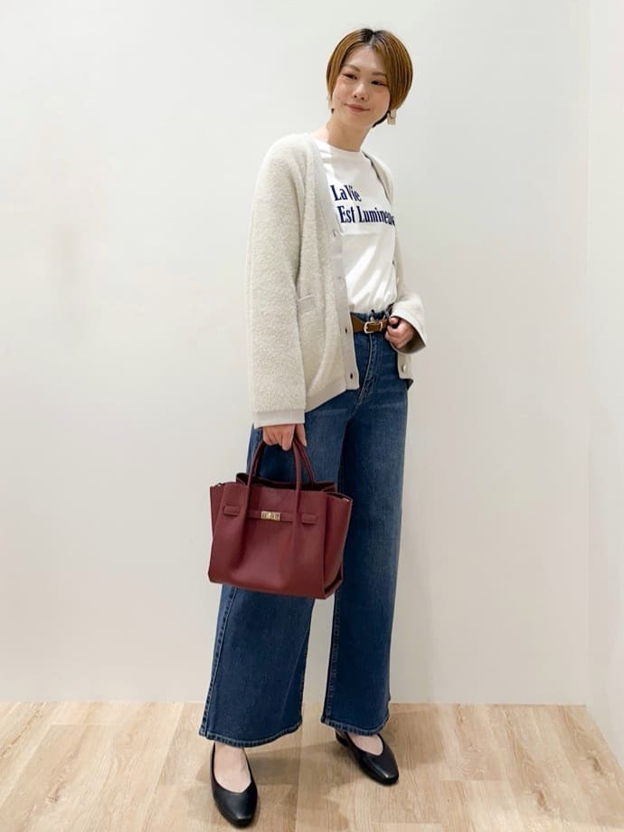 yurieさんの「OPAQUE.CLIP｜ロングロゴTシャツ【洗濯機OK】」を使ったコーディネート