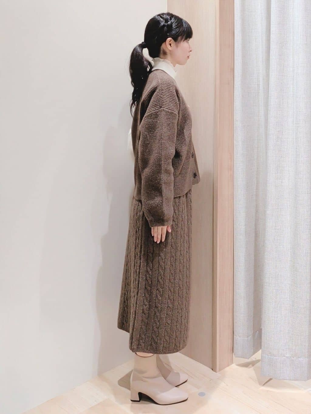 Yuiさんの「grove｜プリーツレイヤードニットプルオーバー」を使ったコーディネート