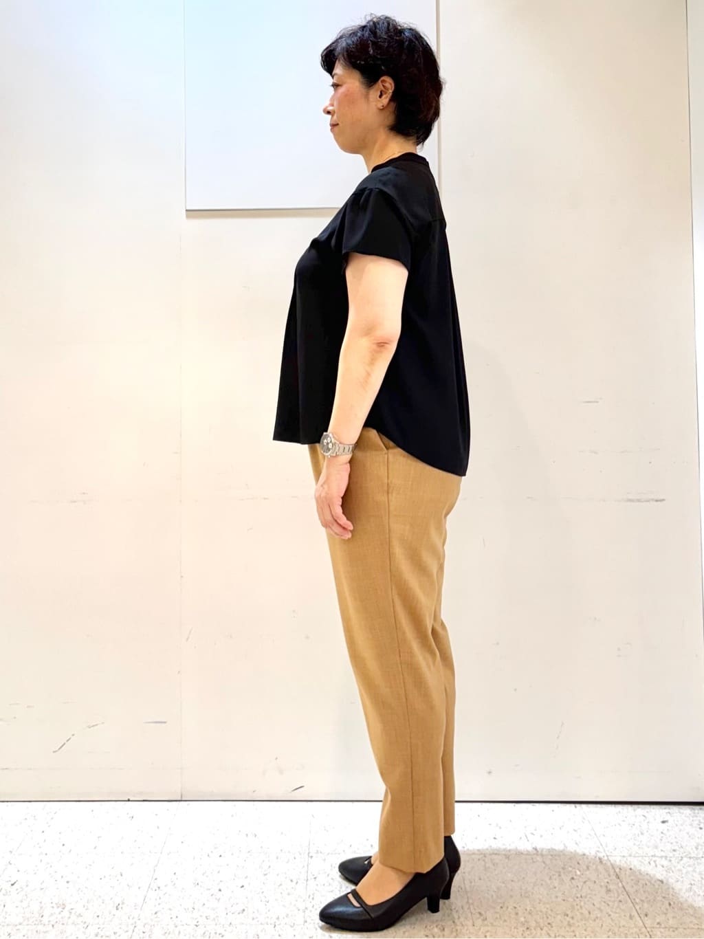 ヤスコさんの「Reflect｜【インナーに◎／すっきり見え！長め丈】タックデティールブラウス」を使ったコーディネート