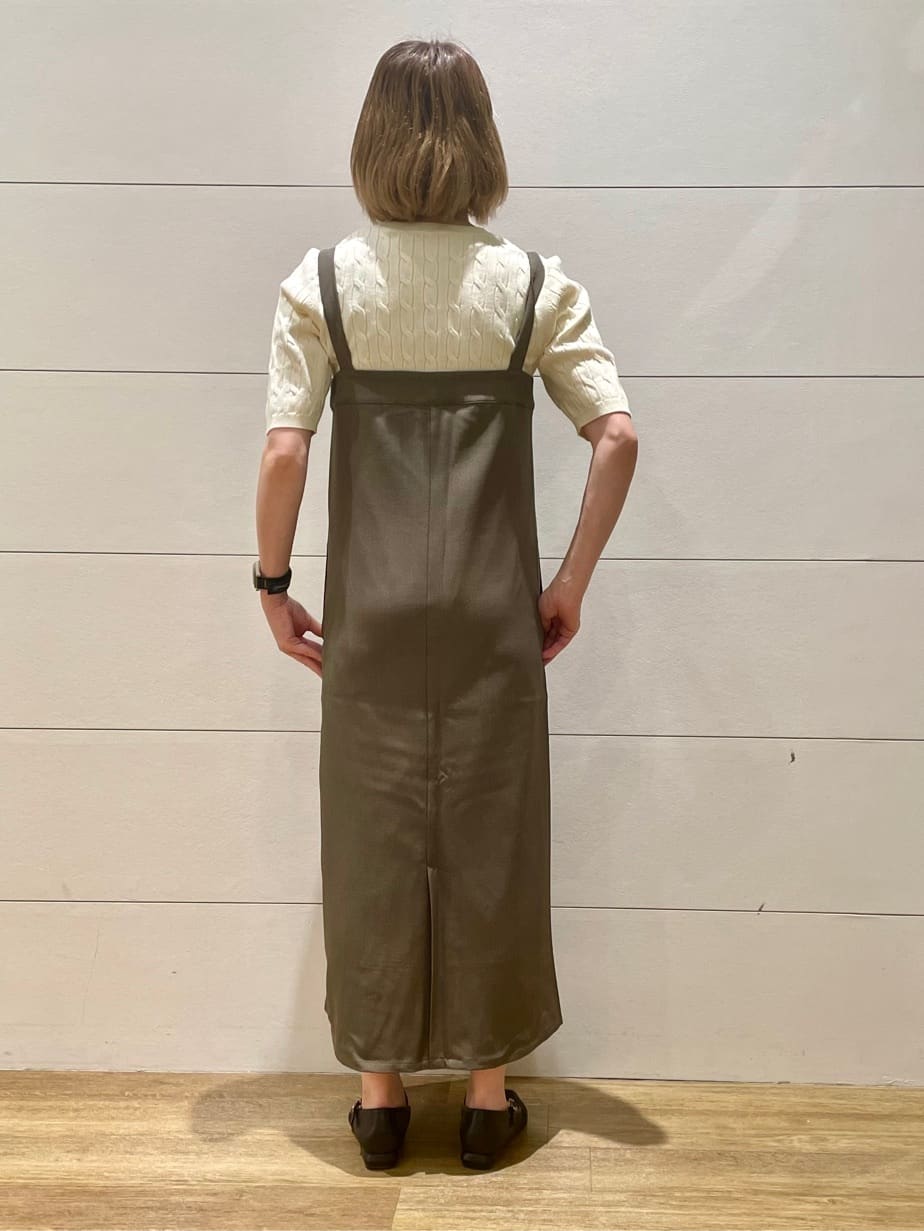 Ryoさんの「THE SHOP TK｜ワンポイント刺繍ケーブル半袖ニット【洗濯機OK】」を使ったコーディネート