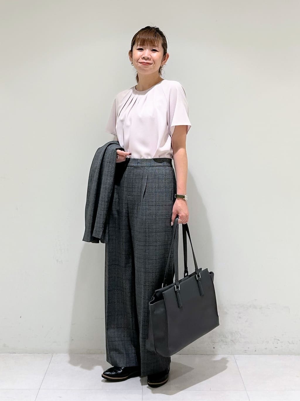 tsuyuさんの「INDIVI｜【UVケア】タックブラウス」を使ったコーディネート
