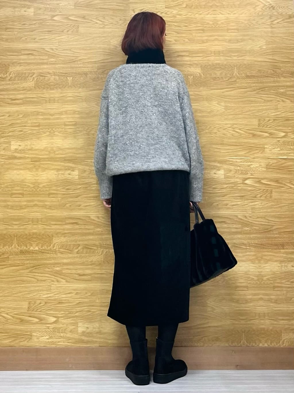 もすさんの「SHOO･LA･RUE｜【洗濯機可/S-LL】上品にキラリと華やぐ スパンコールニット」を使ったコーディネート