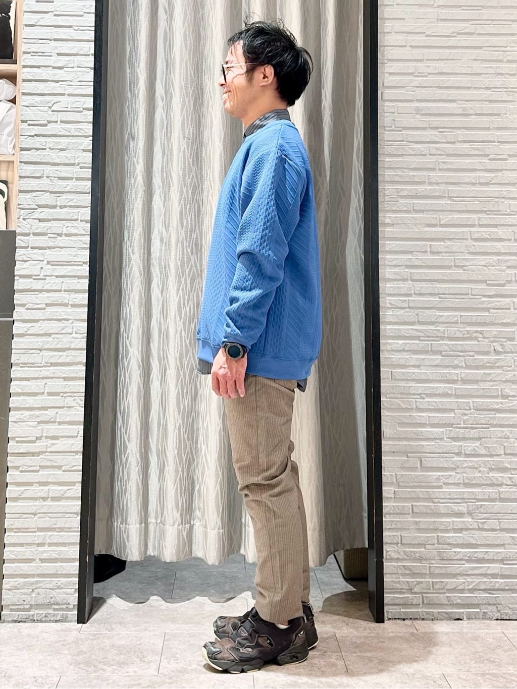 KENJI Iさんの「THE SHOP TK｜【無地に飽きた方へ】ふくれジャカードスウェット　洗濯機OK/6色展開/ユニセックスでおすすめ！」を使ったコーディネート