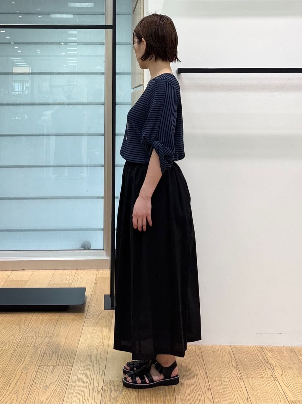 asamiさんの「INDIVI｜【UVケア／吸汗速乾】凹凸素材ねじり袖トップス」を使ったコーディネート