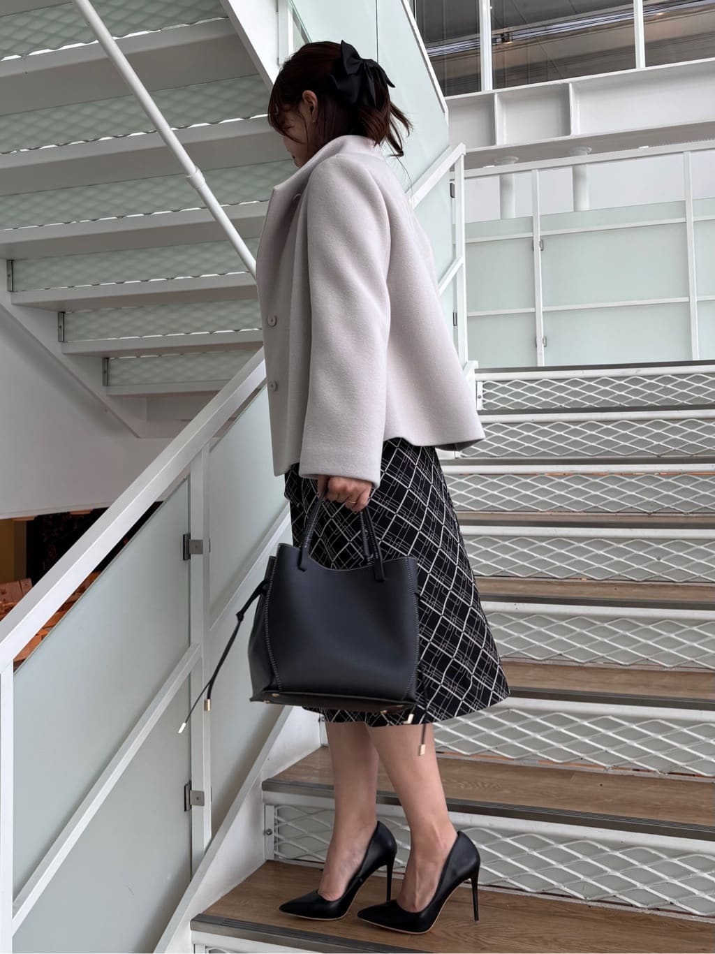 MISAKIさんの「COUP DE CHANCE｜【日本製】スタンドカラーのショート丈コート」を使ったコーディネート