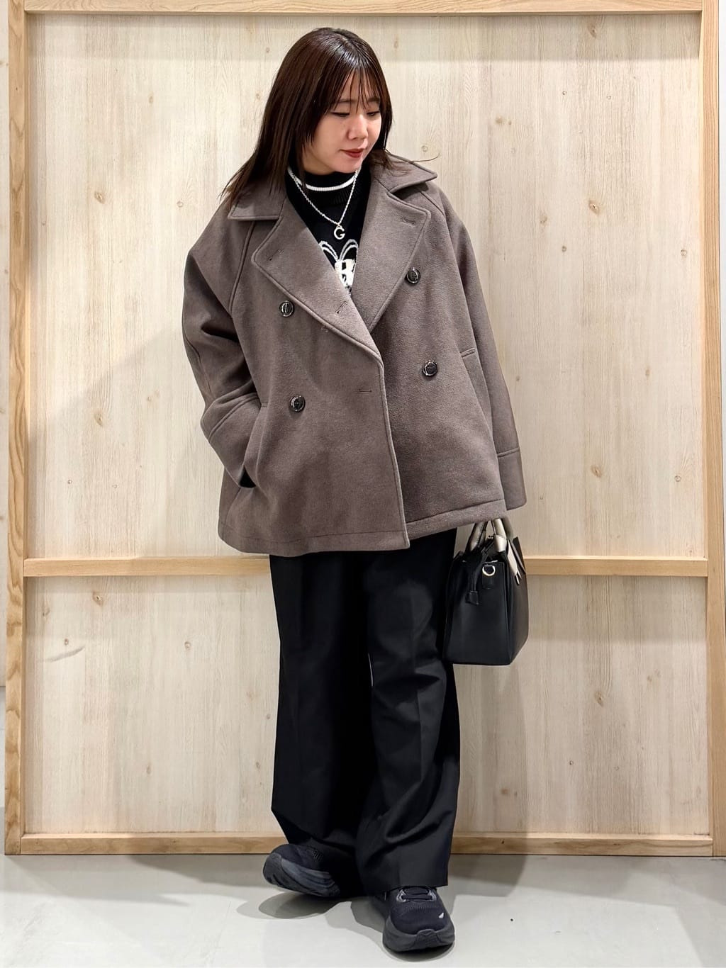 nanaさんの「THE SHOP TK｜花柄ラメジャカードニット」を使ったコーディネート