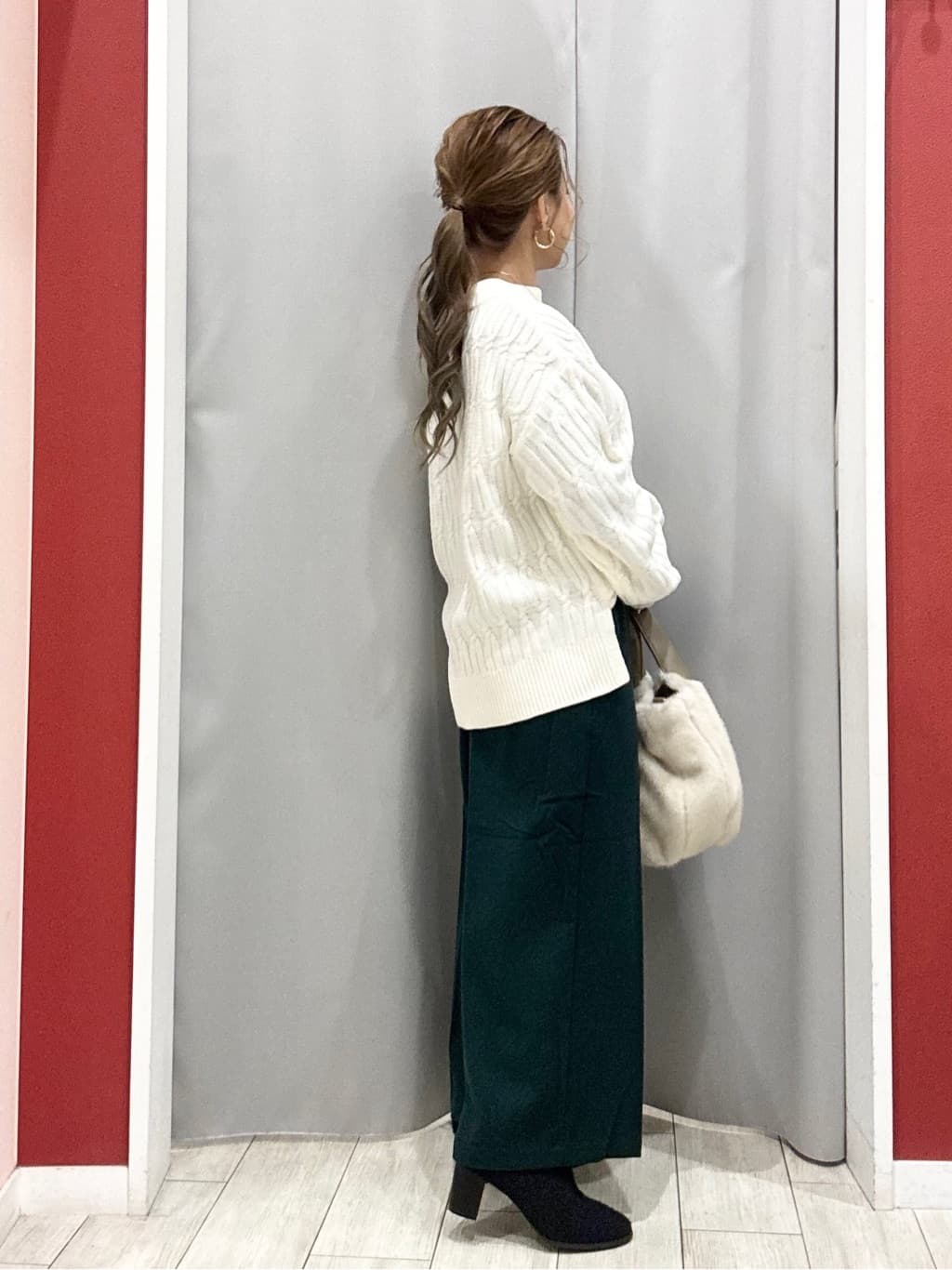 shioさんの「SHOO･LA･RUE｜【洗濯機可/S-LL】きちんと見えする あったか裏起毛ガウチョパンツ」を使ったコーディネート