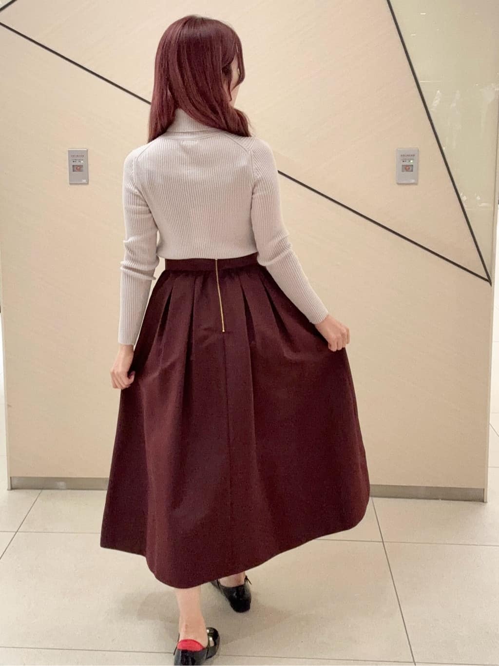 Rinaさんの「DRESSTERIOR｜シルクブレンドメリノウールリブプルオーバー」を使ったコーディネート