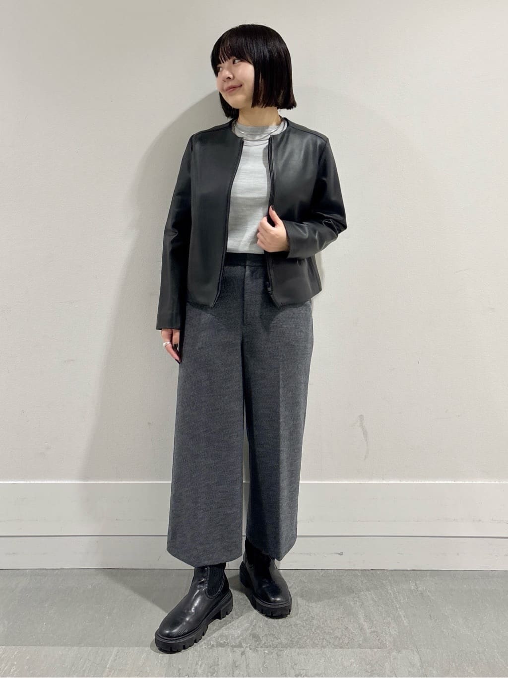 モエカさんの「UNTITLED｜【着丈短め/柔らかな質感】ラムレザージャケット」を使ったコーディネート