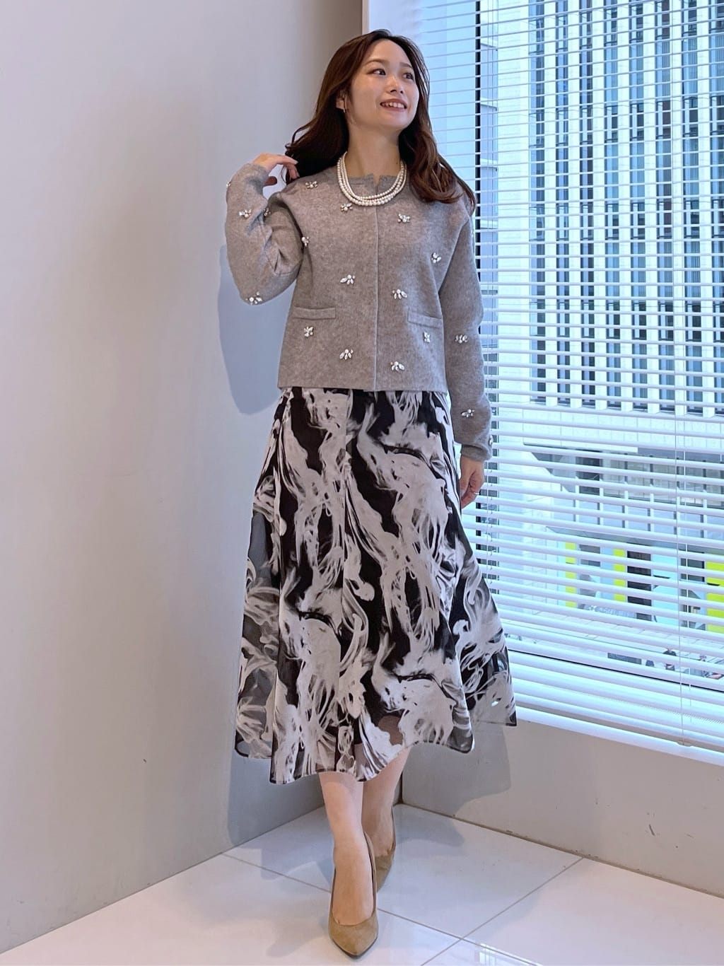 Saekoさんの「COUP DE CHANCE｜【手洗い可／日本製】フラワー柄プリントスカート」を使ったコーディネート