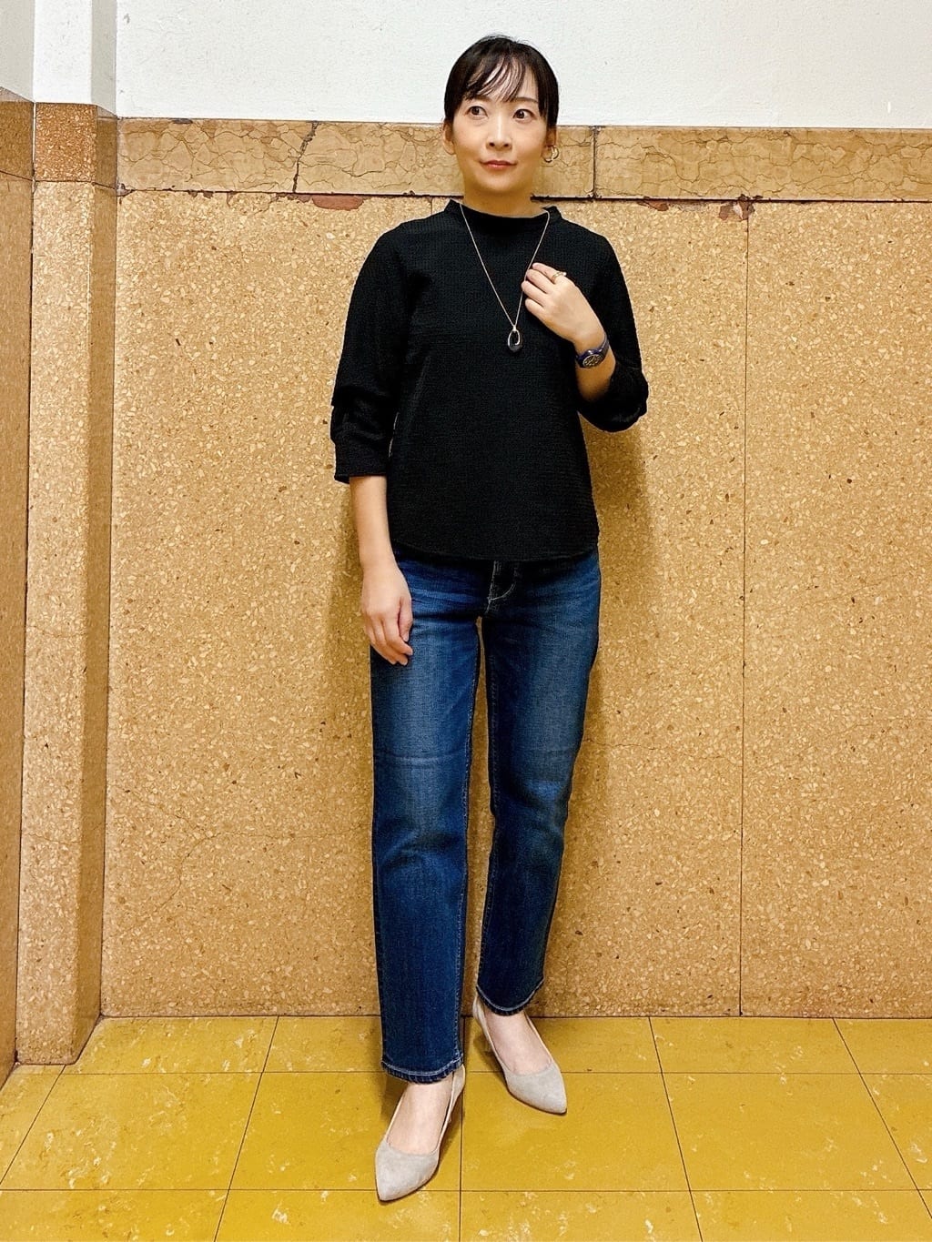 hattoriさんの「INDIVI｜【褒められデニム】スリムストレート デニムパンツ」を使ったコーディネート