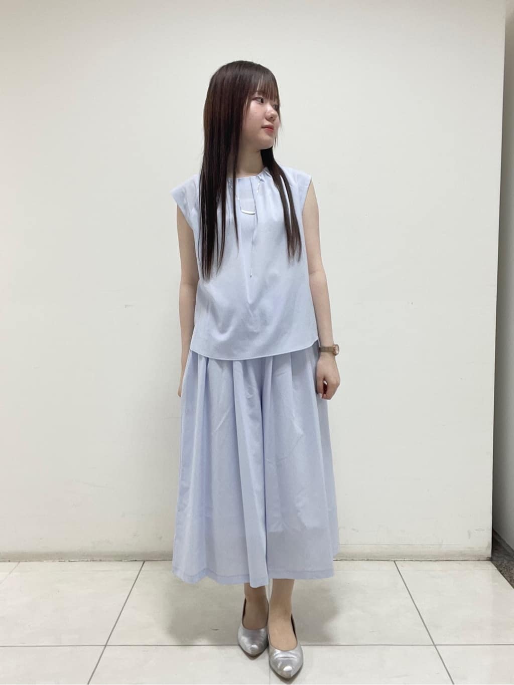 mさんの「INDIVI｜【クールエアー素材／UVケア／吸汗速乾】エアリータックブラウス」を使ったコーディネート