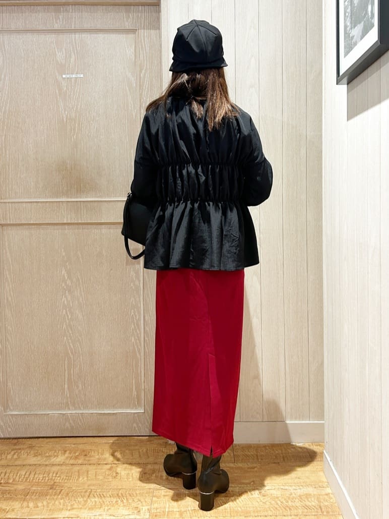 yukaさんの「SHOO･LA･RUE｜シャーリングデザインブラウス」を使ったコーディネート