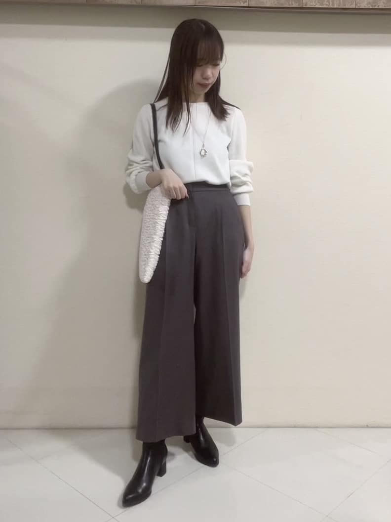 yukaさんの「Reflect｜【選べる8色／スカートにもパンツにも◎】ウール混ボートネックニット」を使ったコーディネート