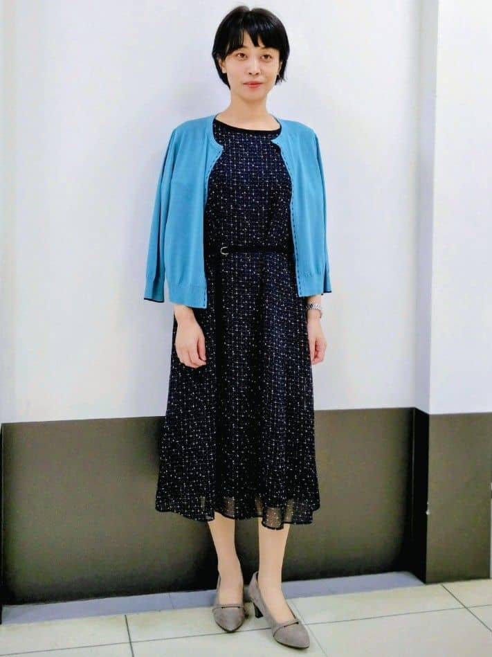 GMさんの「Reflect｜【WEB先行カラーあり／マシンウォッシュ可／ナローベルト付き】オフボディツイードチェックワンピース」を使ったコーディネート