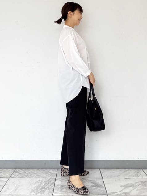 nekoさんの「Reflect｜【程よいゆとり感／体型カバー】ピンタックデザインシャンブレーブラウス」を使ったコーディネート