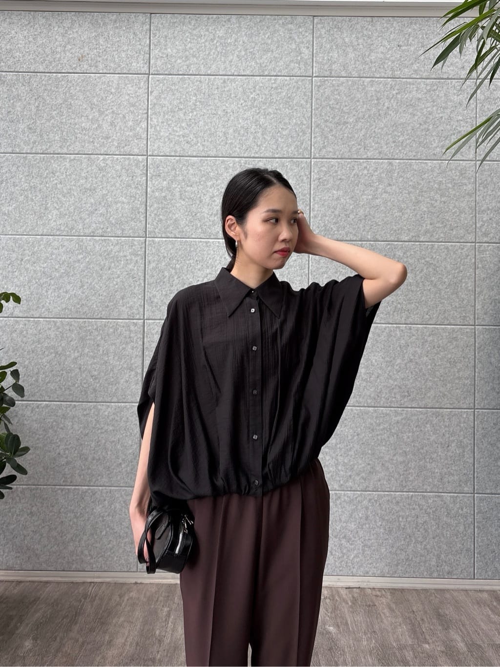 ひなさんの「INDIVI｜バルーンフォルムブラウス」を使ったコーディネート