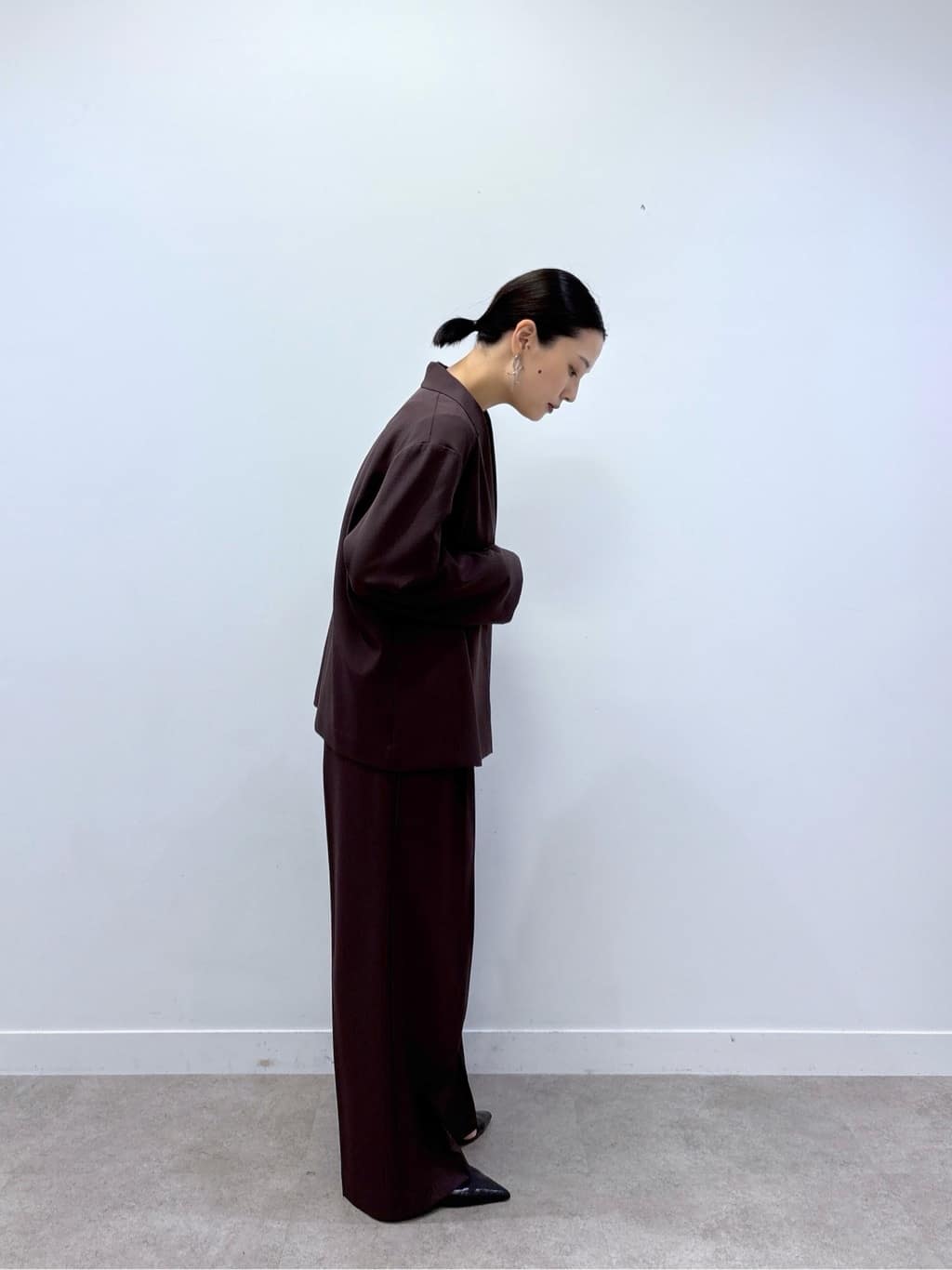 ayanoさんの「INDIVI｜Comfy SET UP｜イージーストレートワイドパンツ【セットアップ対応／通勤/カセット服】」を使ったコーディネート